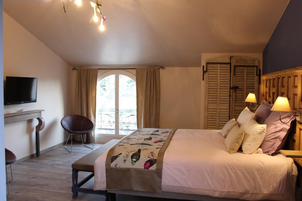 Sous Les Platanes B&B Châteaurenard Szoba fotó